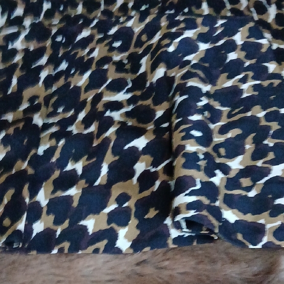 Ann Taylor Animal Print Pencil Skirt - Black and Brown - Picture 7 of 7